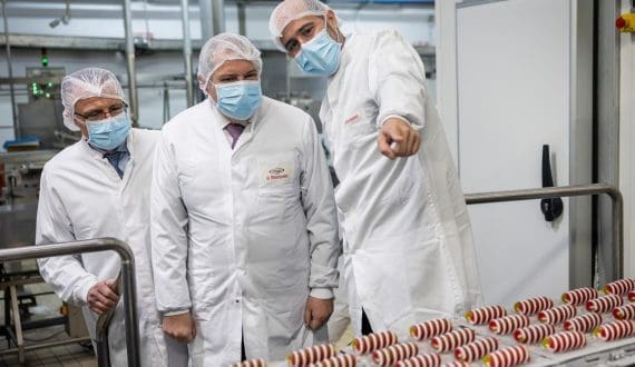 Thumbnail for USDA awards Dairy Farmers of America up to US$46M to expand market access